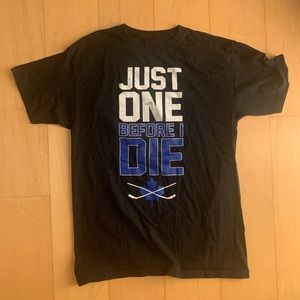 Toronto maple leafs t shirt
